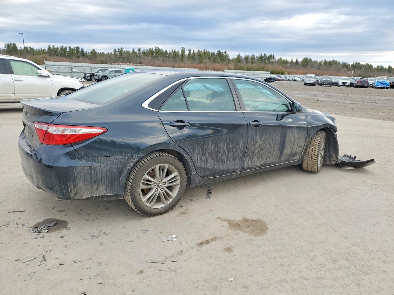 2015 TOYOTA CAMRY