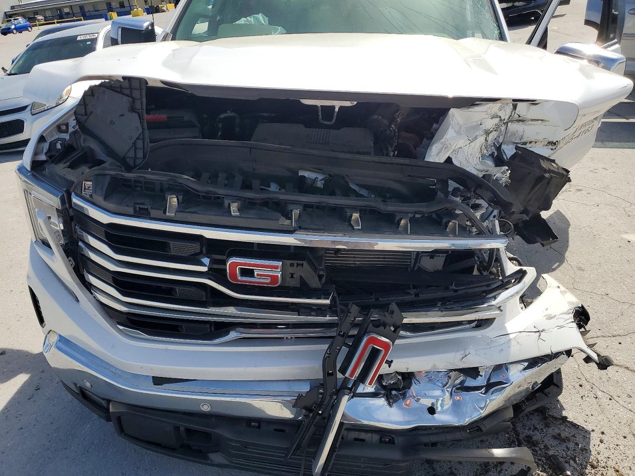 2024 GMC Sierra