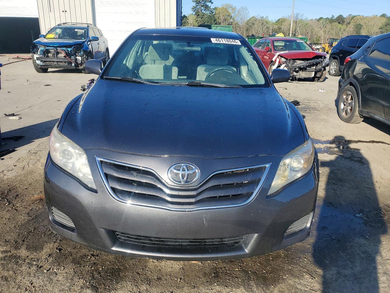2011 TOYOTA CAMRY