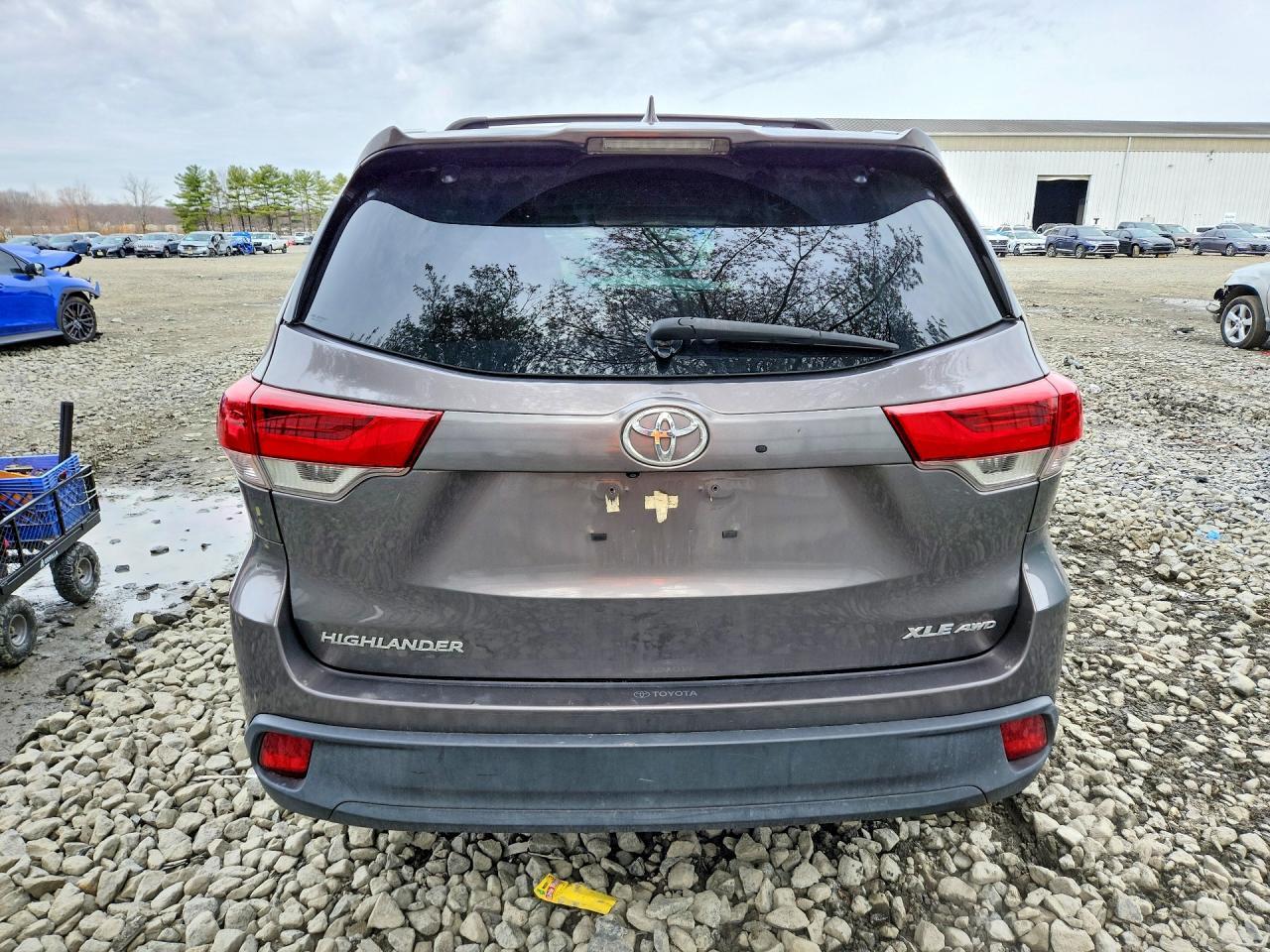 2018 TOYOTA HIGHLANDER