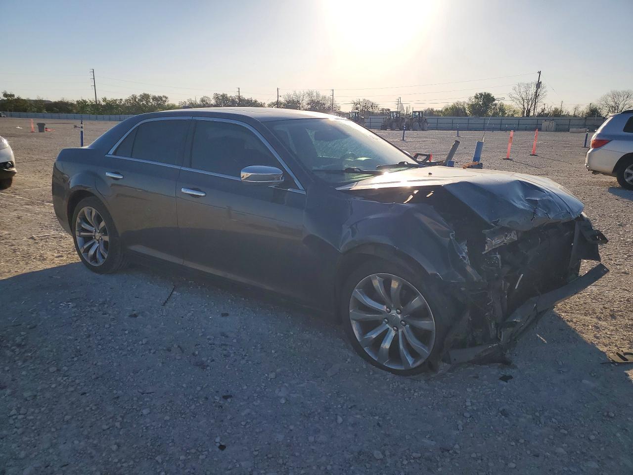 2019 CHRYSLER 300