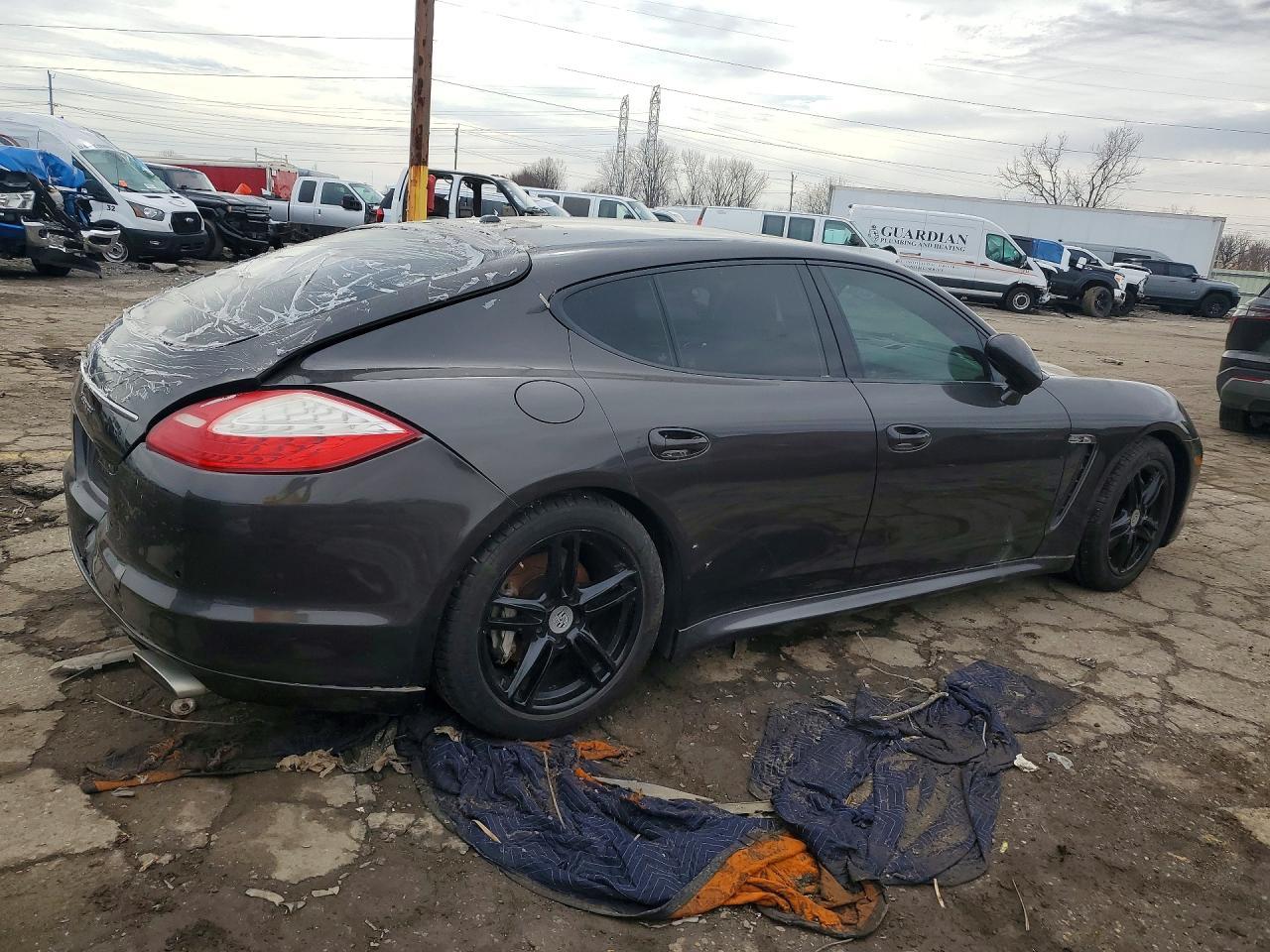 2011 PORSCHE Panamera