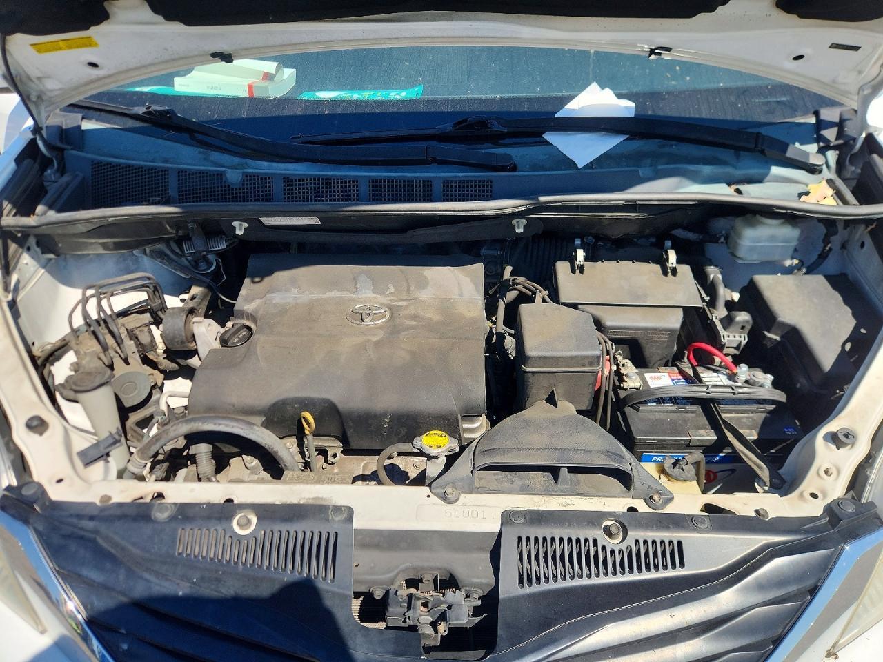 2014 TOYOTA SIENNA