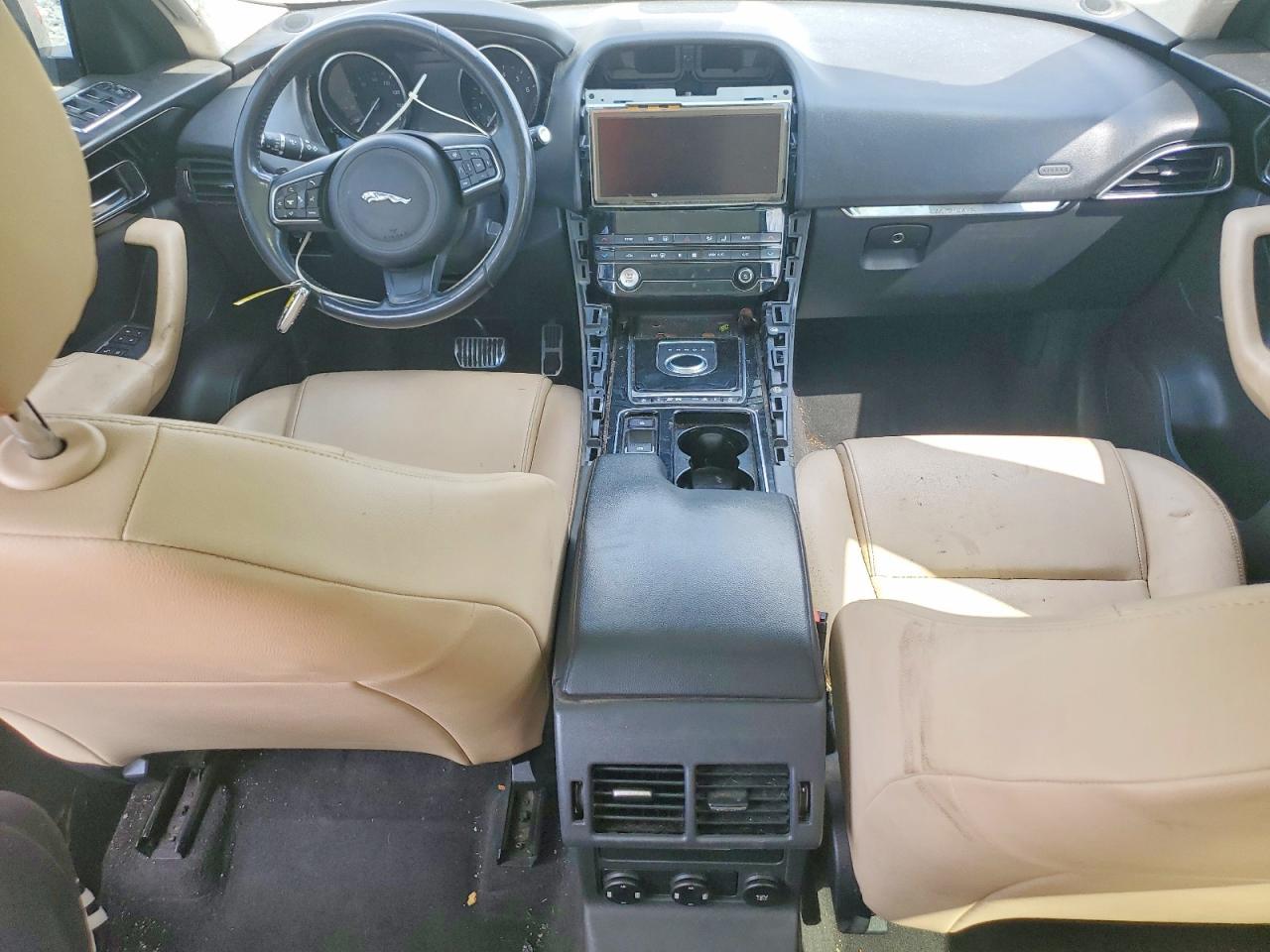 2019 JAGUAR F-Pace