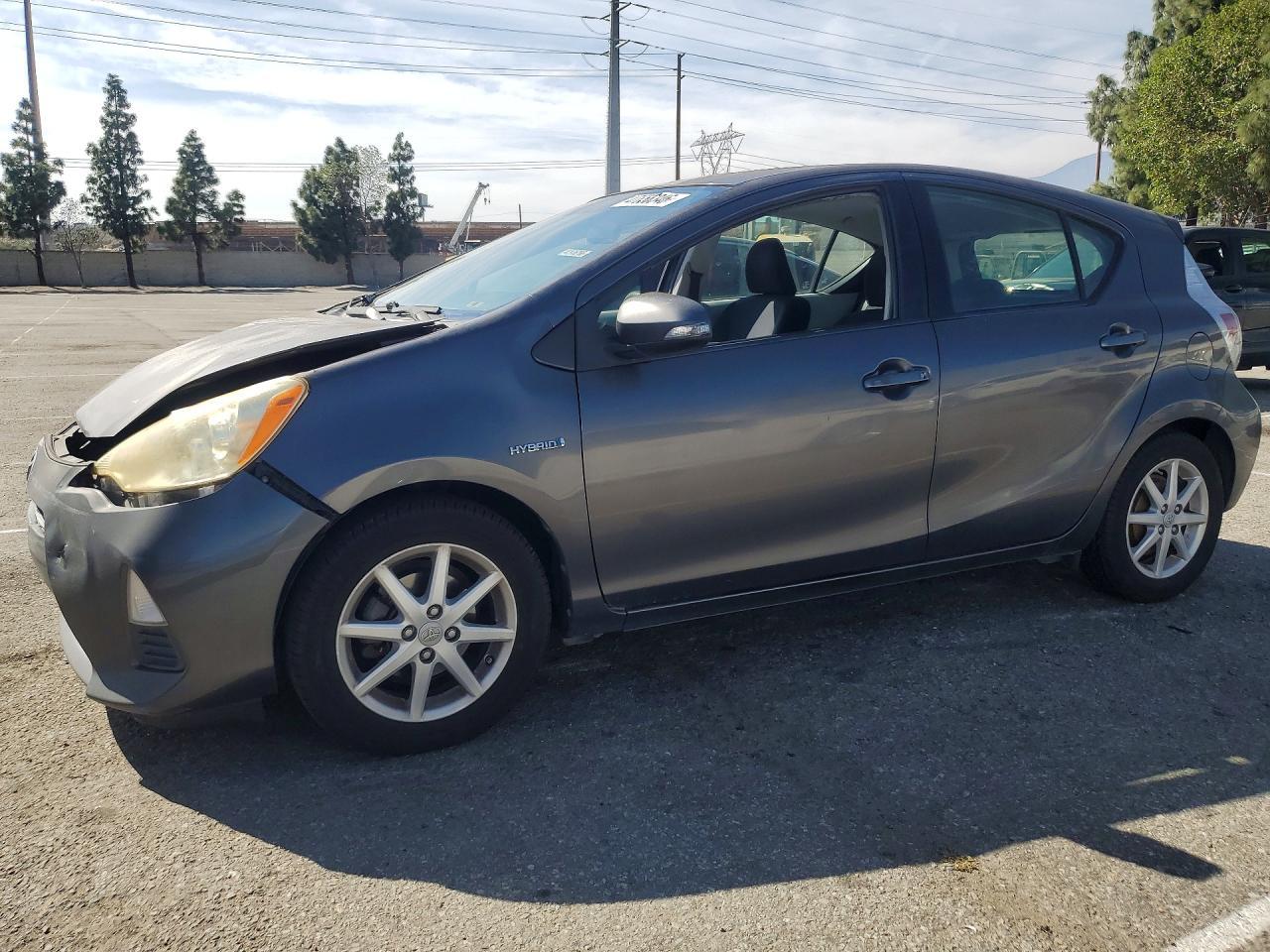 2012 TOYOTA Prius c