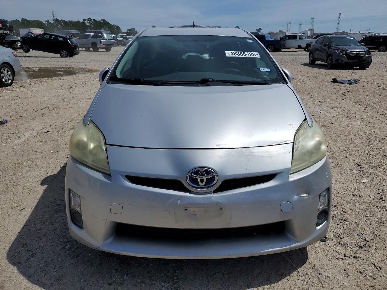 2011 TOYOTA PRIUS