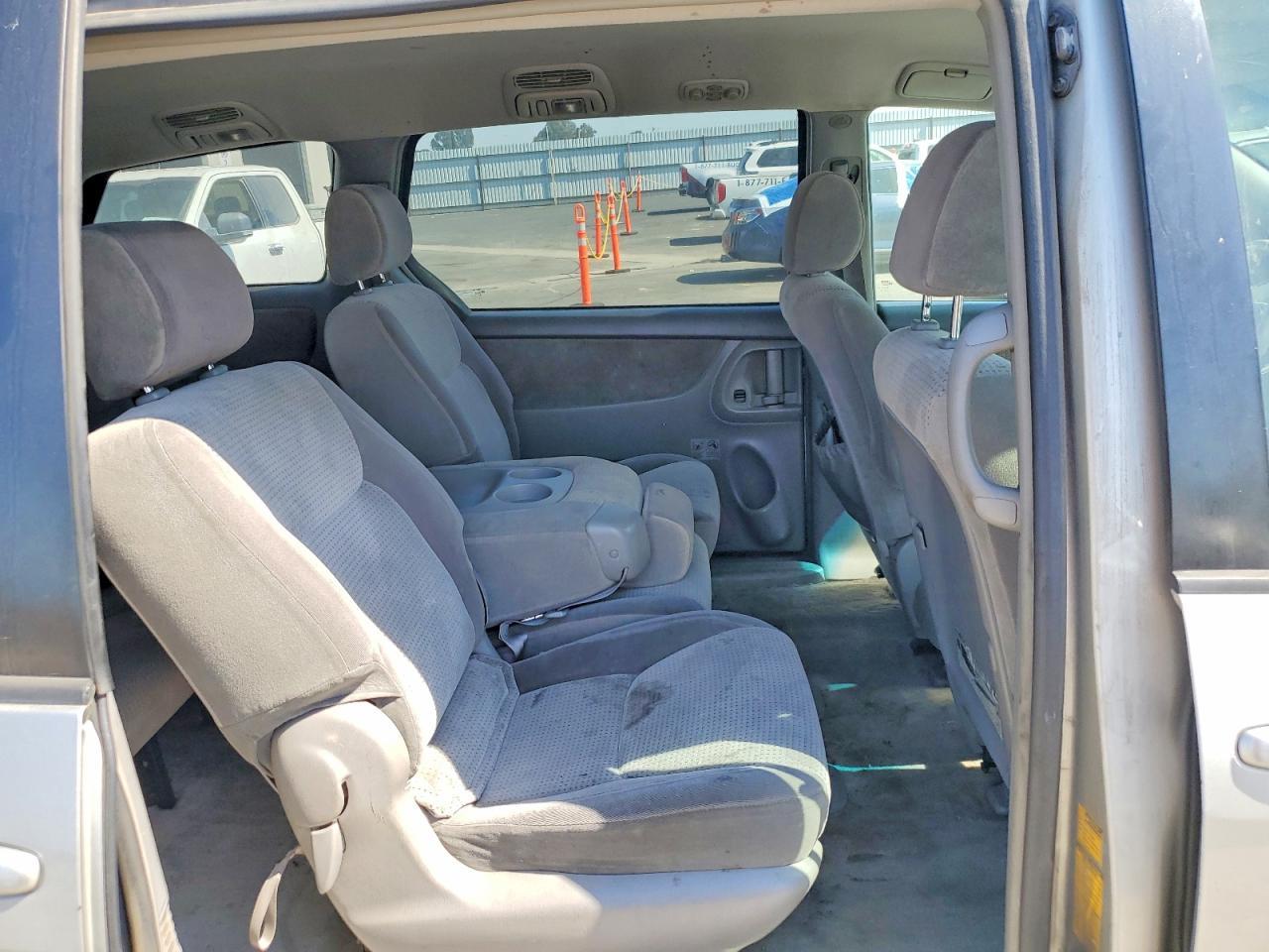 2008 TOYOTA SIENNA