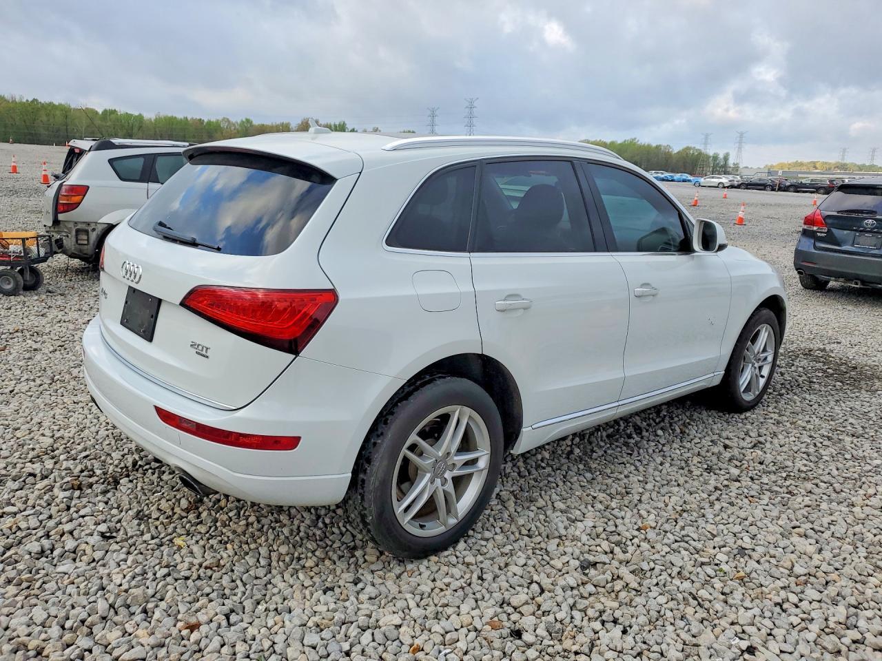 2015 AUDI Q5
