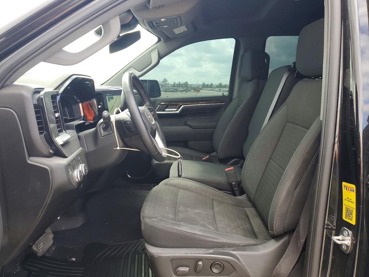 2024 GMC Sierra