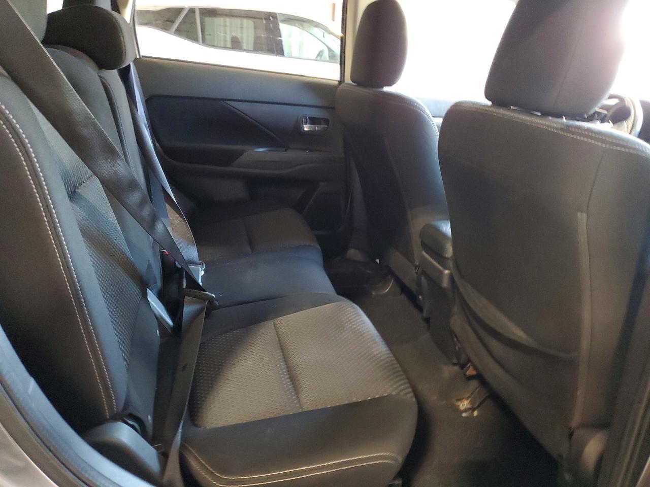 2018 MITSUBISHI outlander