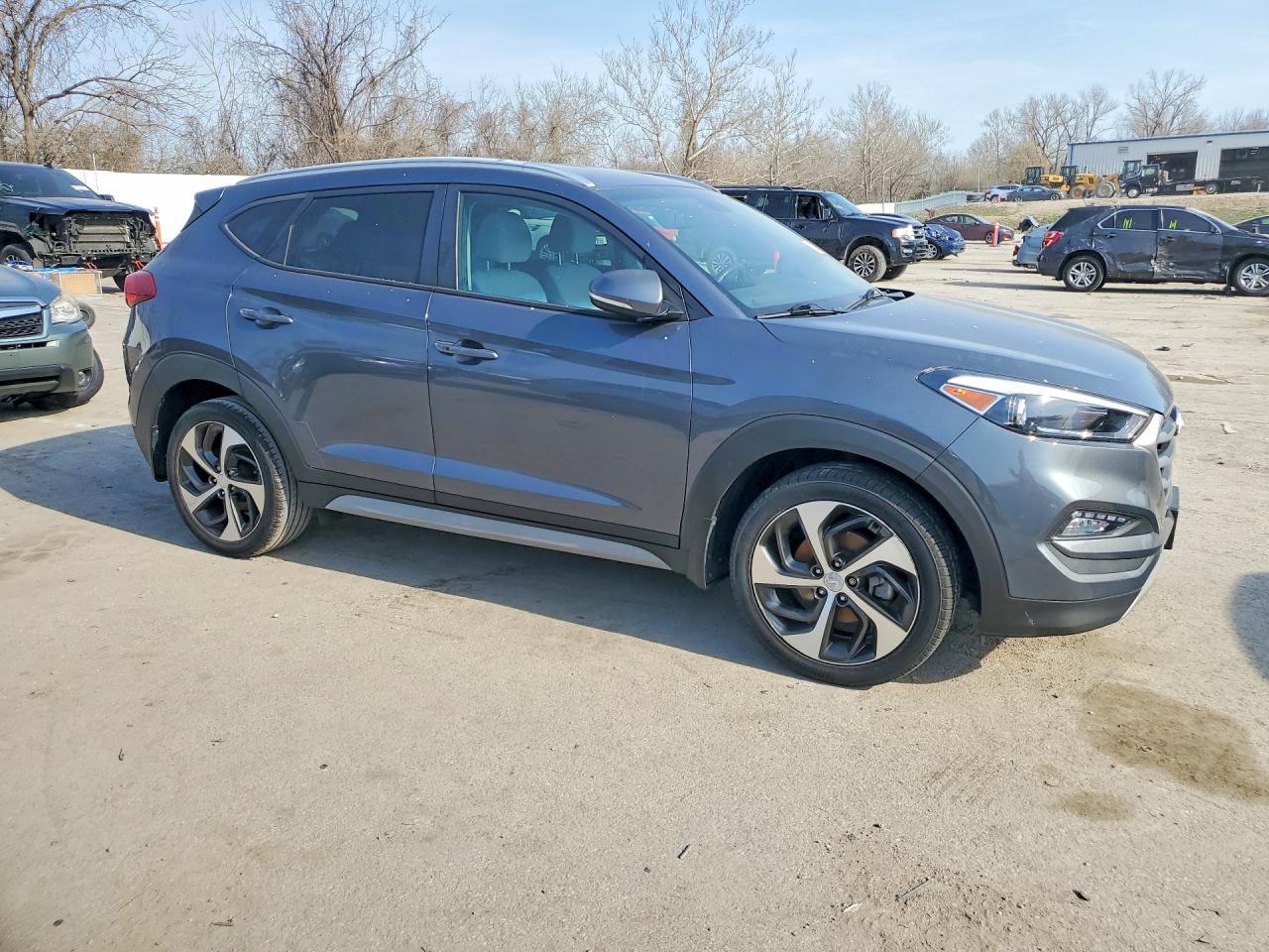 2017 HYUNDAI TUCSON