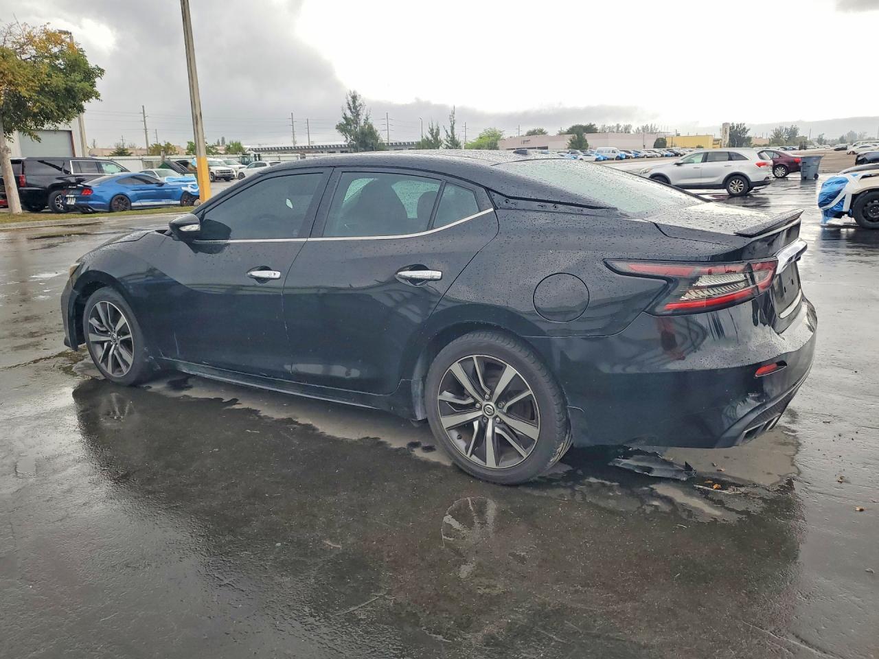 2016 NISSAN Maxima