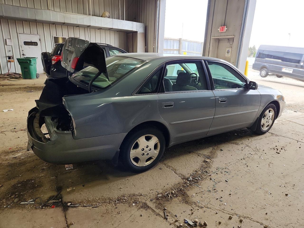 2004 TOYOTA Avalon
