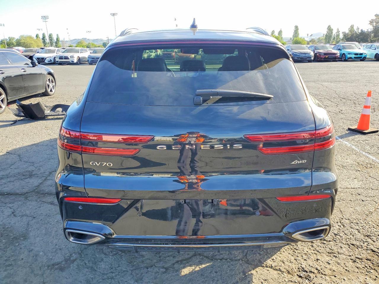2026 GENESIS GV70