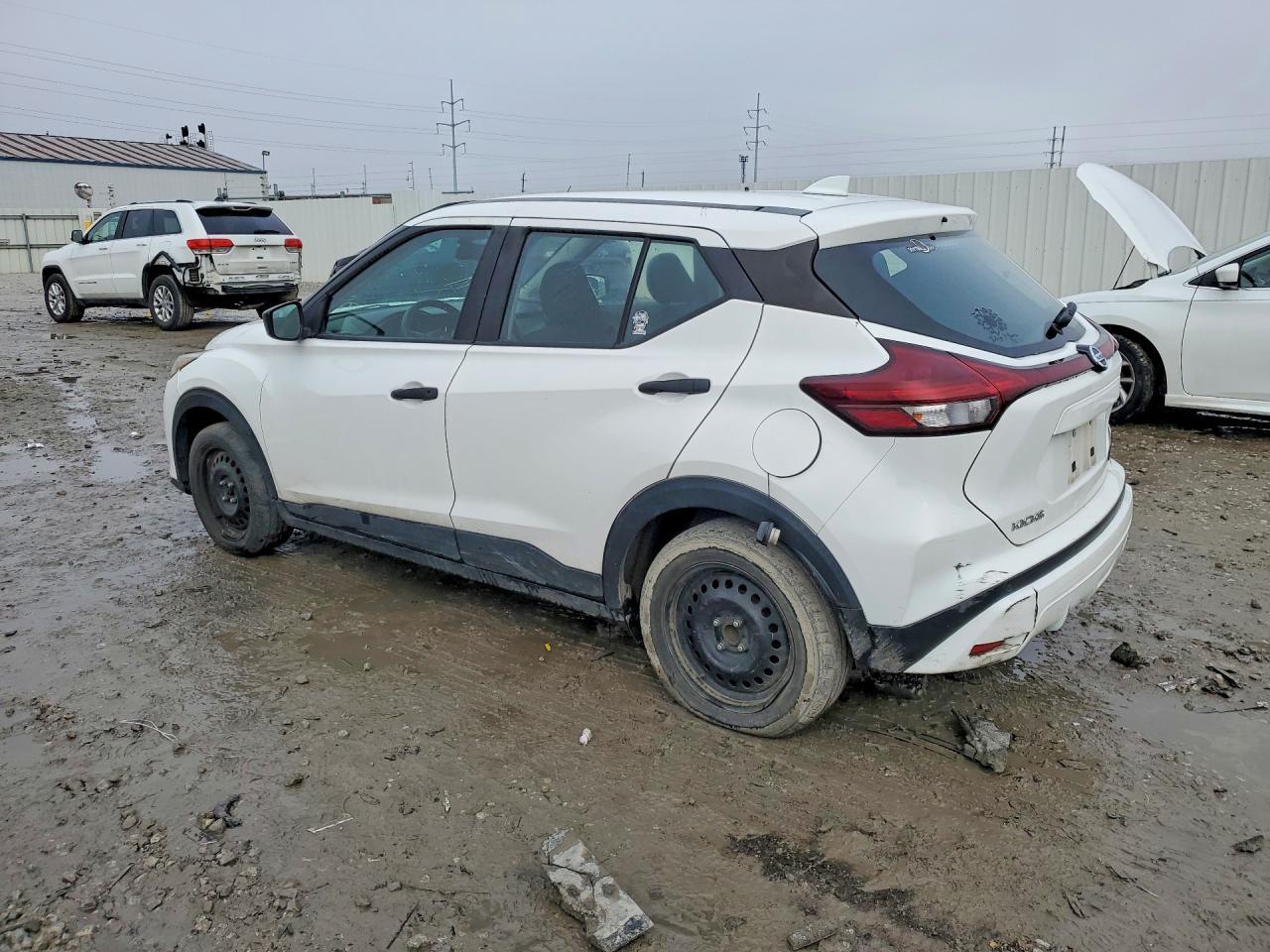 2021 NISSAN KICKS