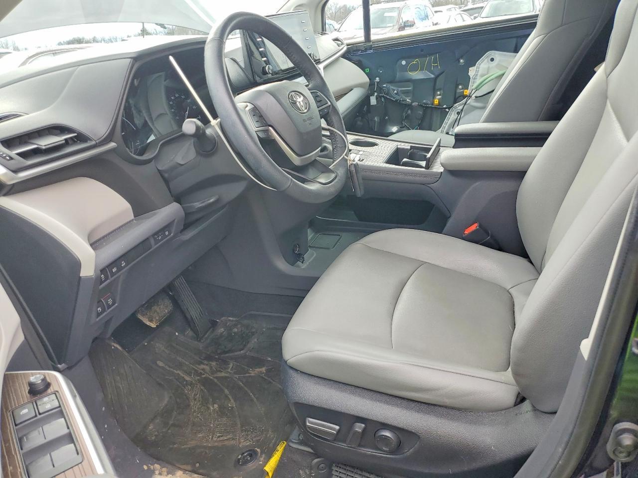 2022 TOYOTA SIENNA