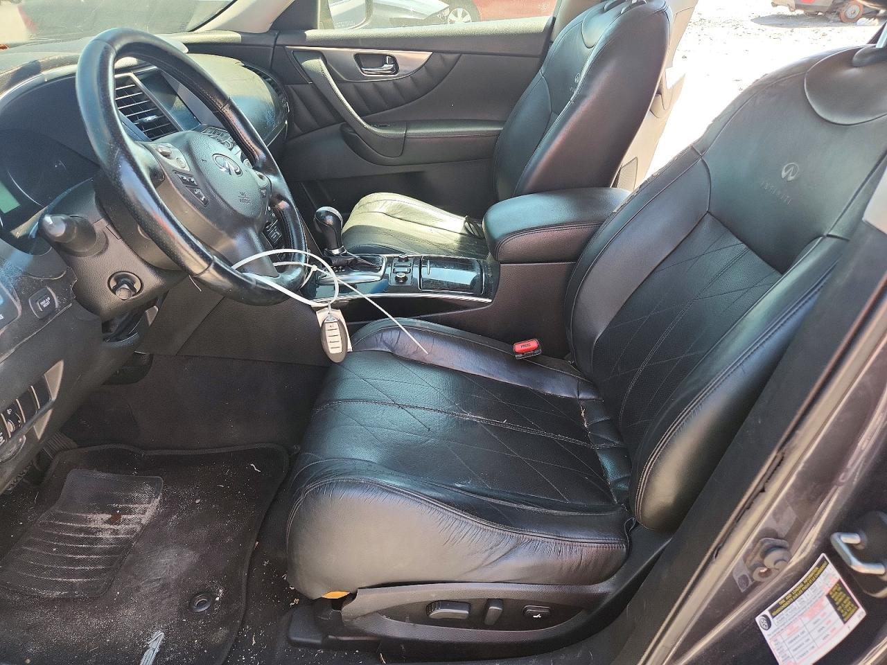2010 INFINITI FX35