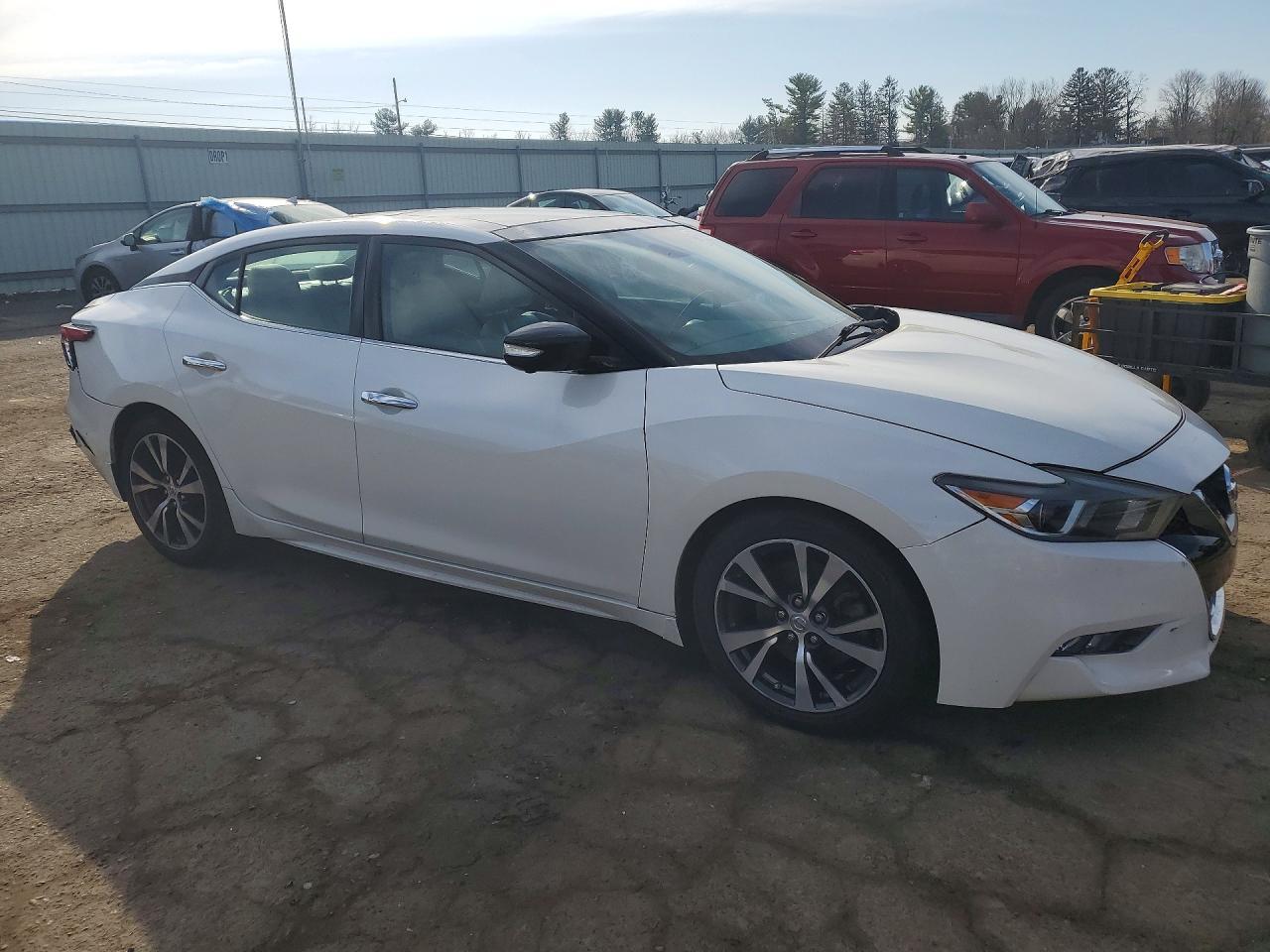 2016 NISSAN Maxima