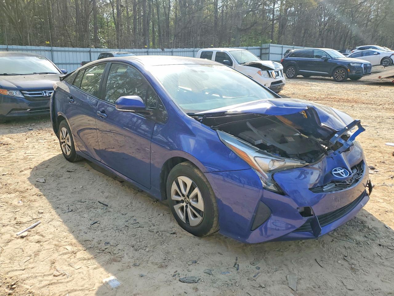 2016 TOYOTA PRIUS