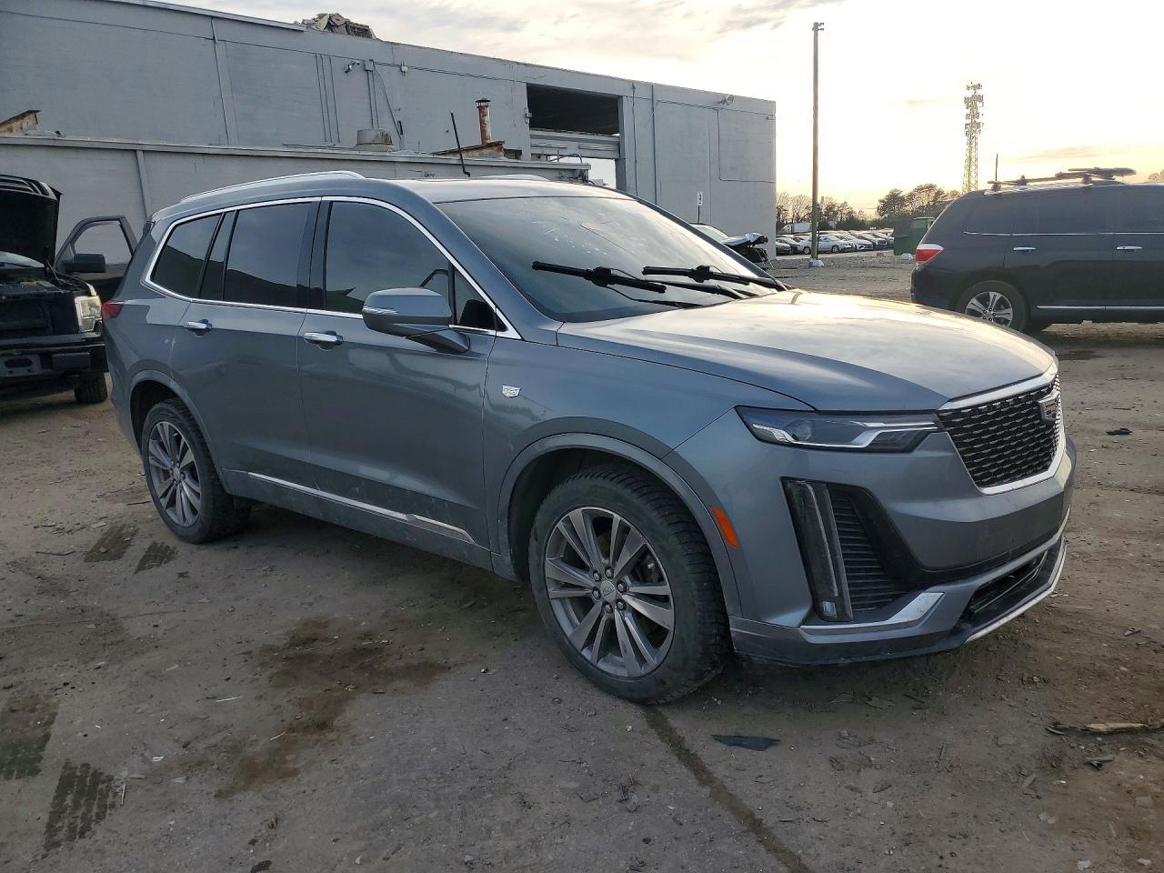 2022 CADILLAC XT6