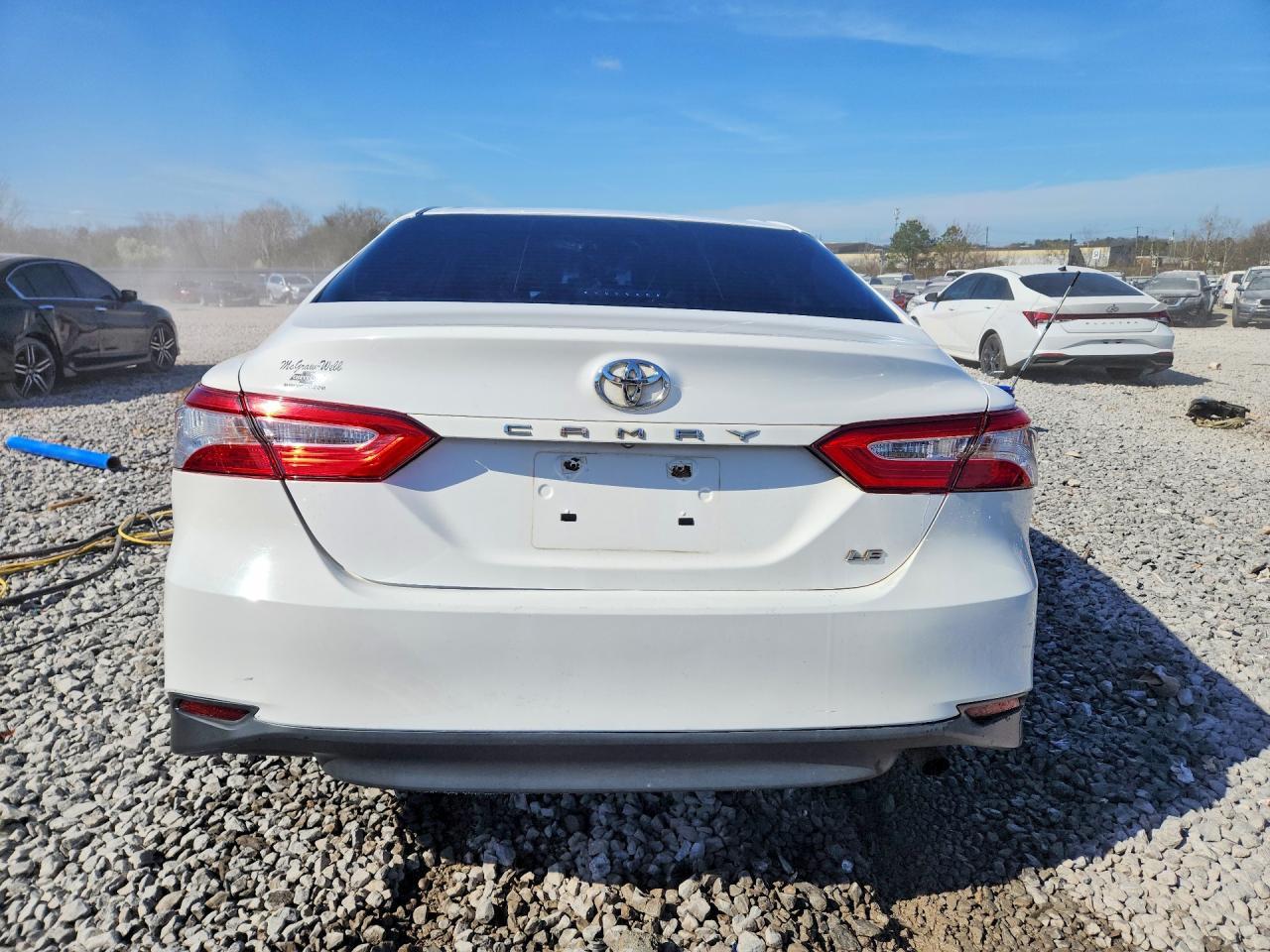 2018 TOYOTA CAMRY