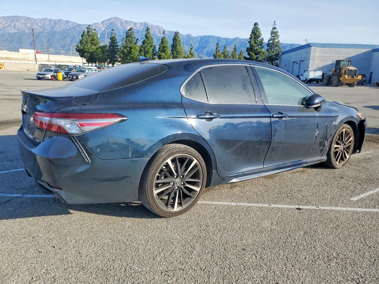 2019 TOYOTA CAMRY