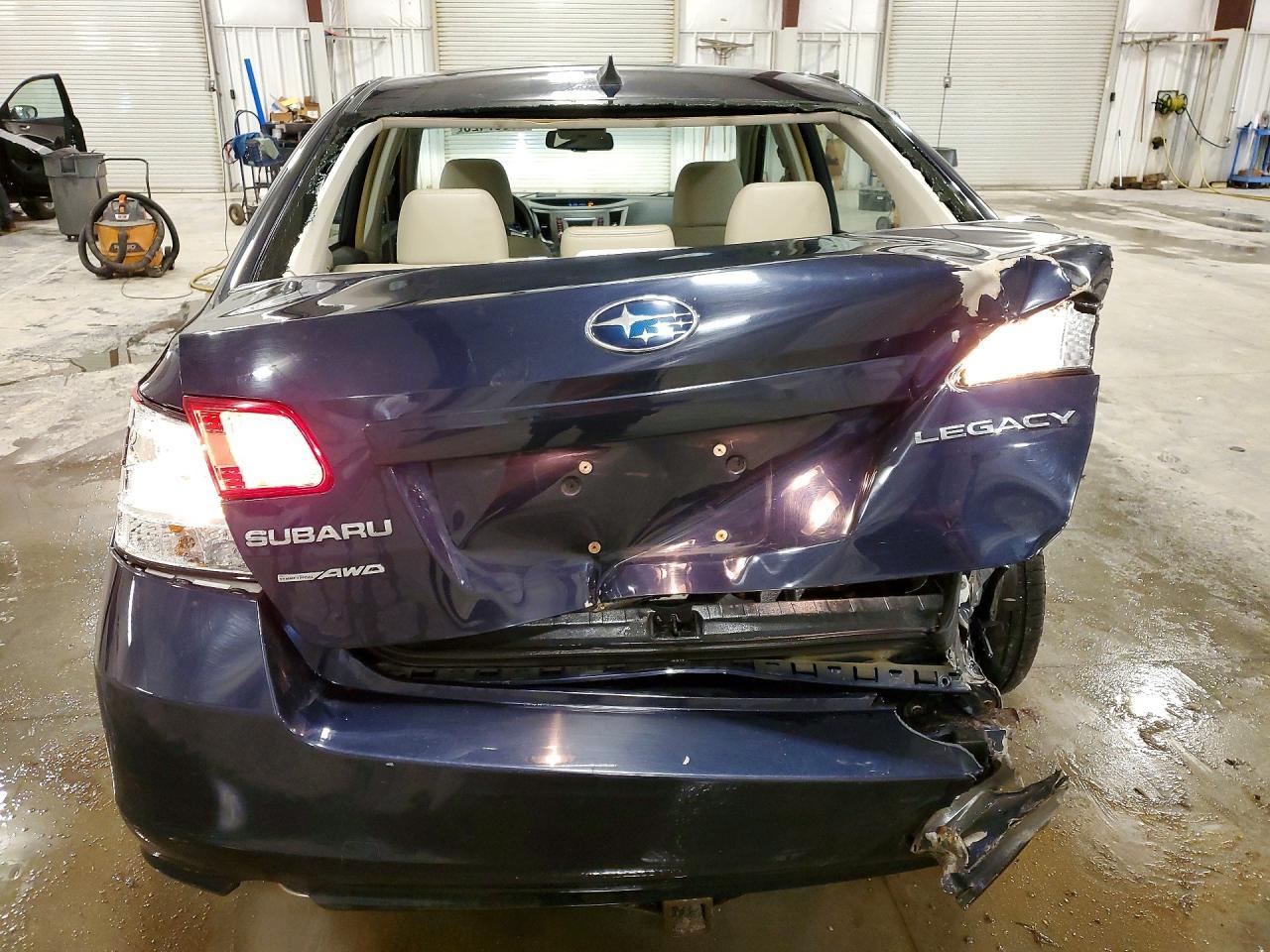 2012 SUBARU Legacy