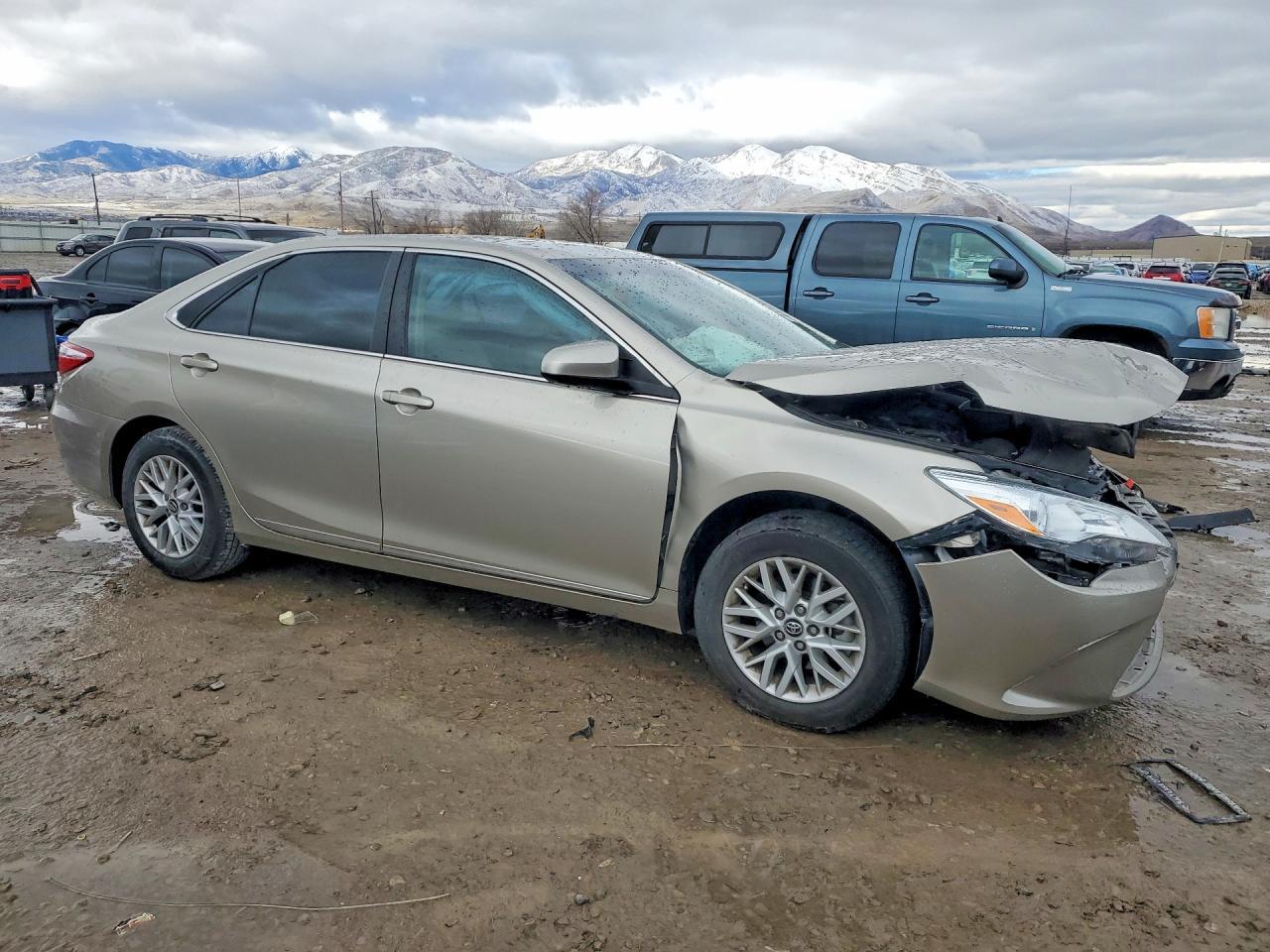 2016 TOYOTA CAMRY