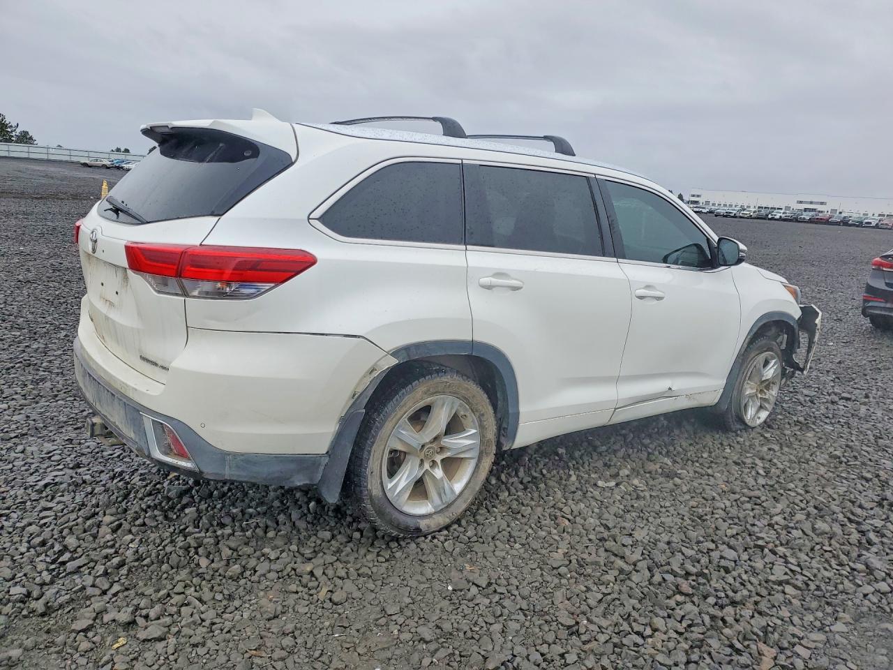 2018 TOYOTA HIGHLANDER