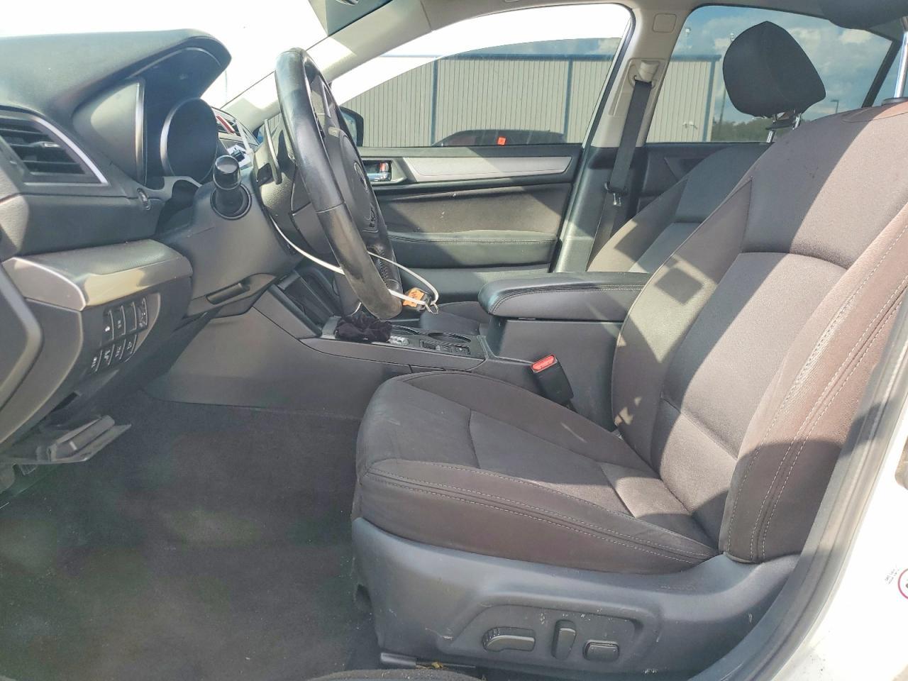 2015 SUBARU Legacy