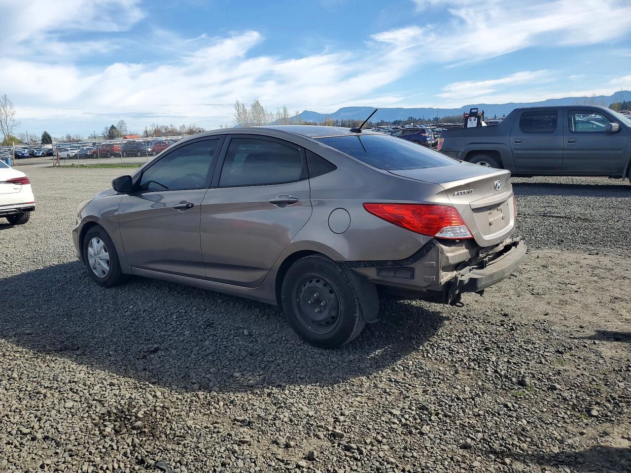 2013 HYUNDAI ACCENT
