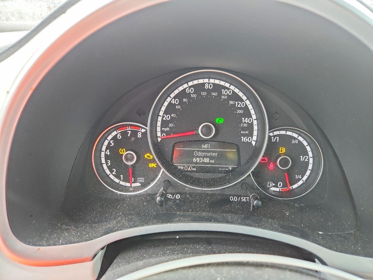 2016 VOLKSWAGEN Beetle