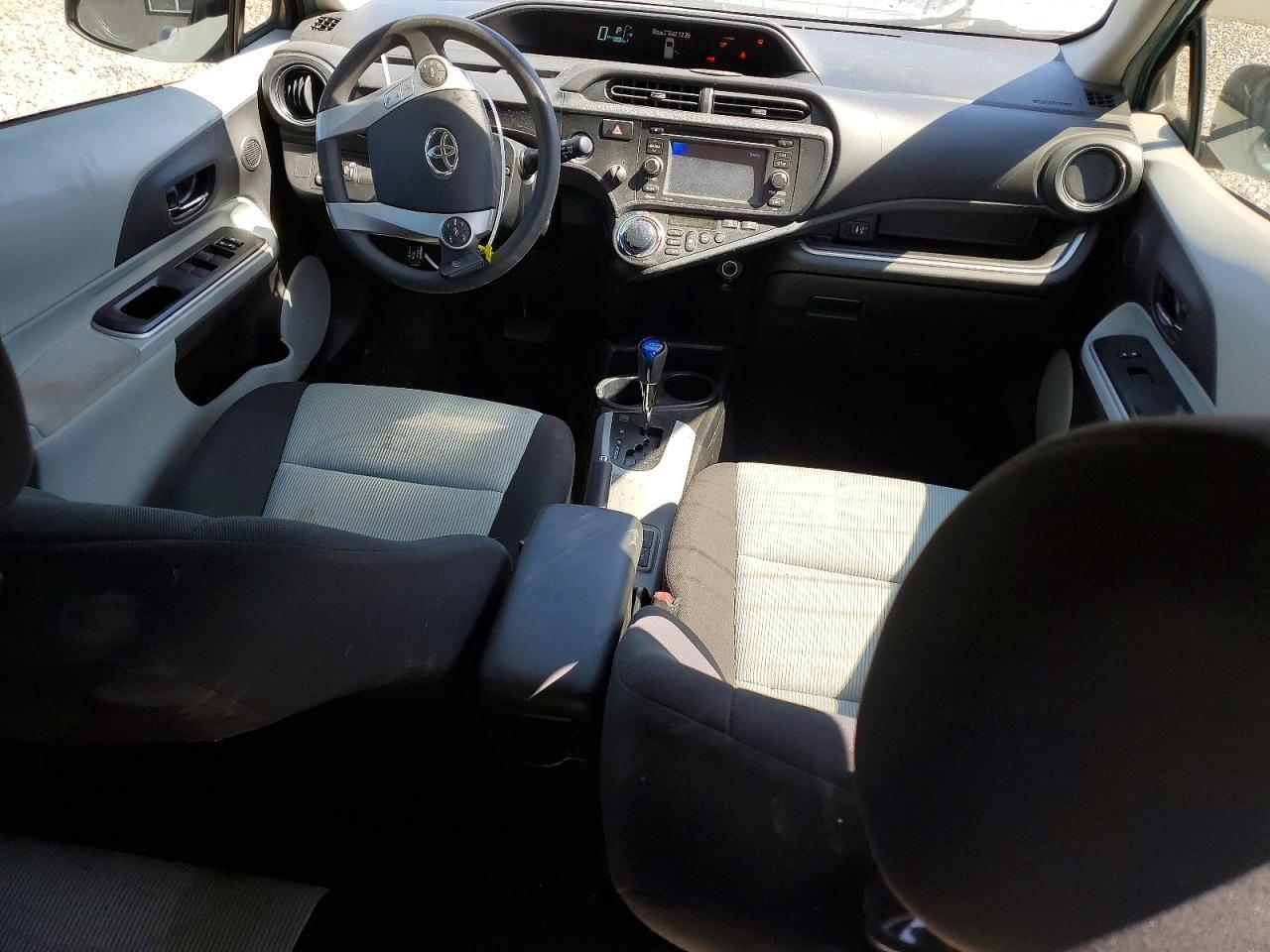 2014 TOYOTA Prius c