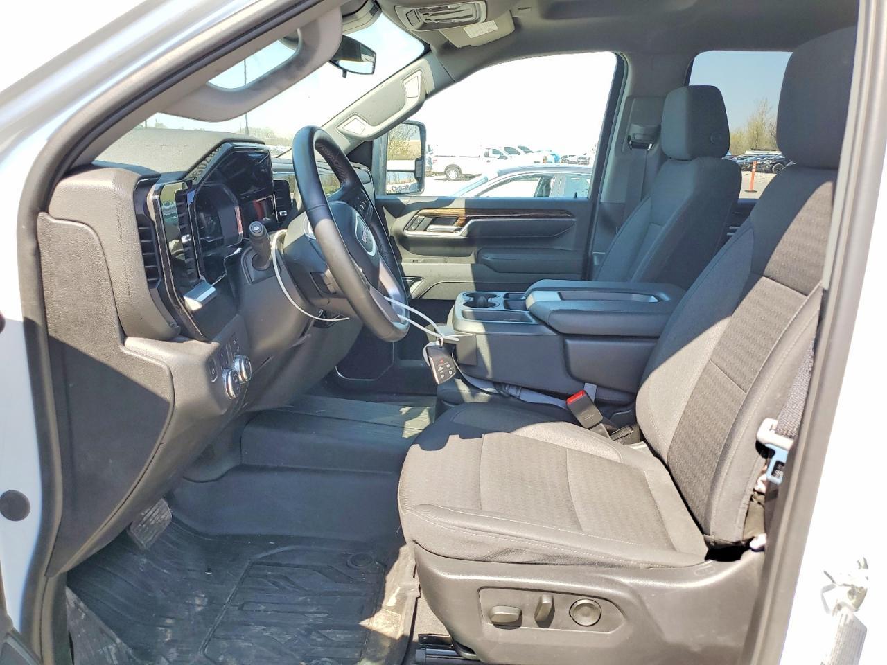 2025 GMC Sierra