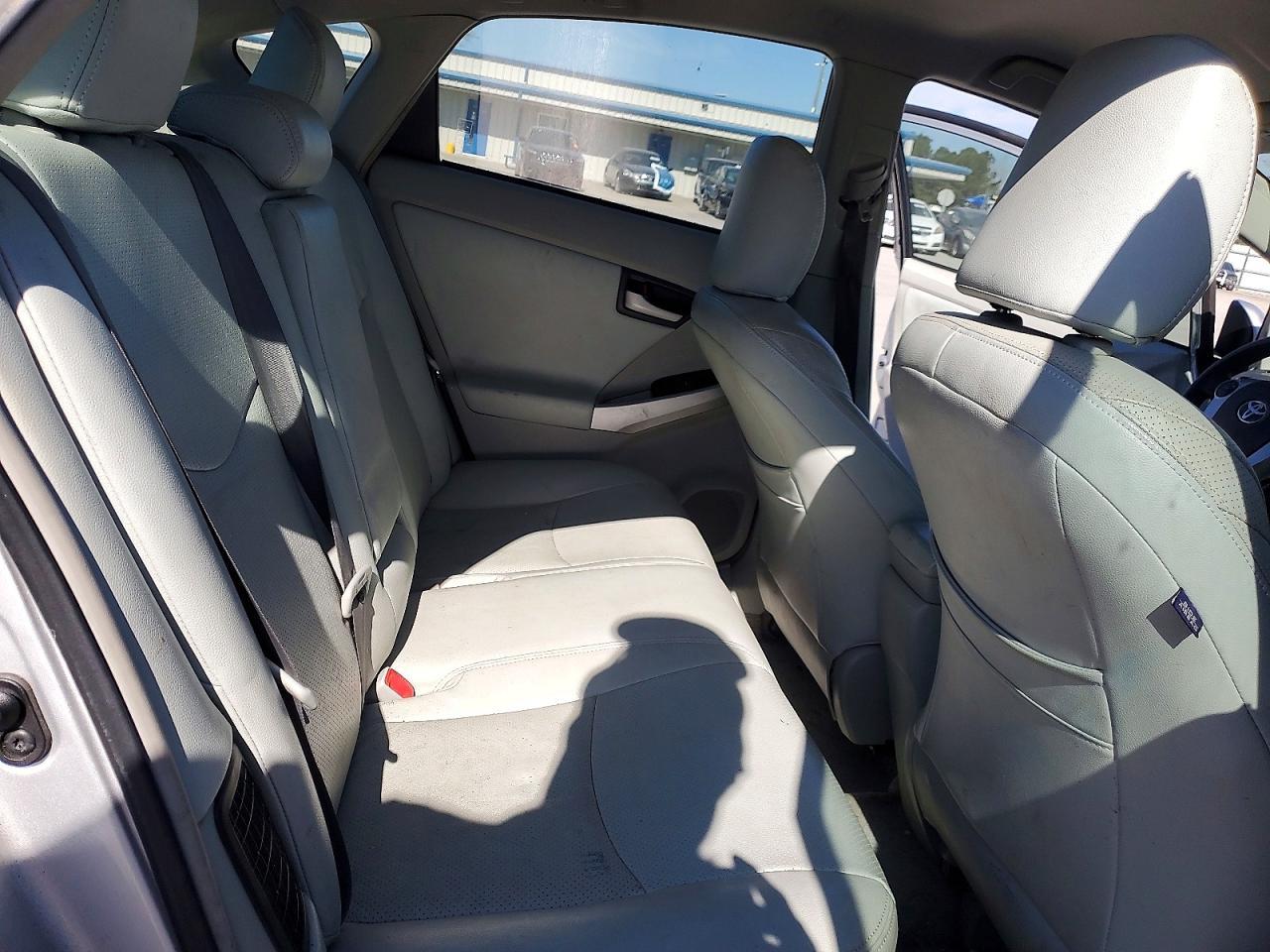 2011 TOYOTA PRIUS