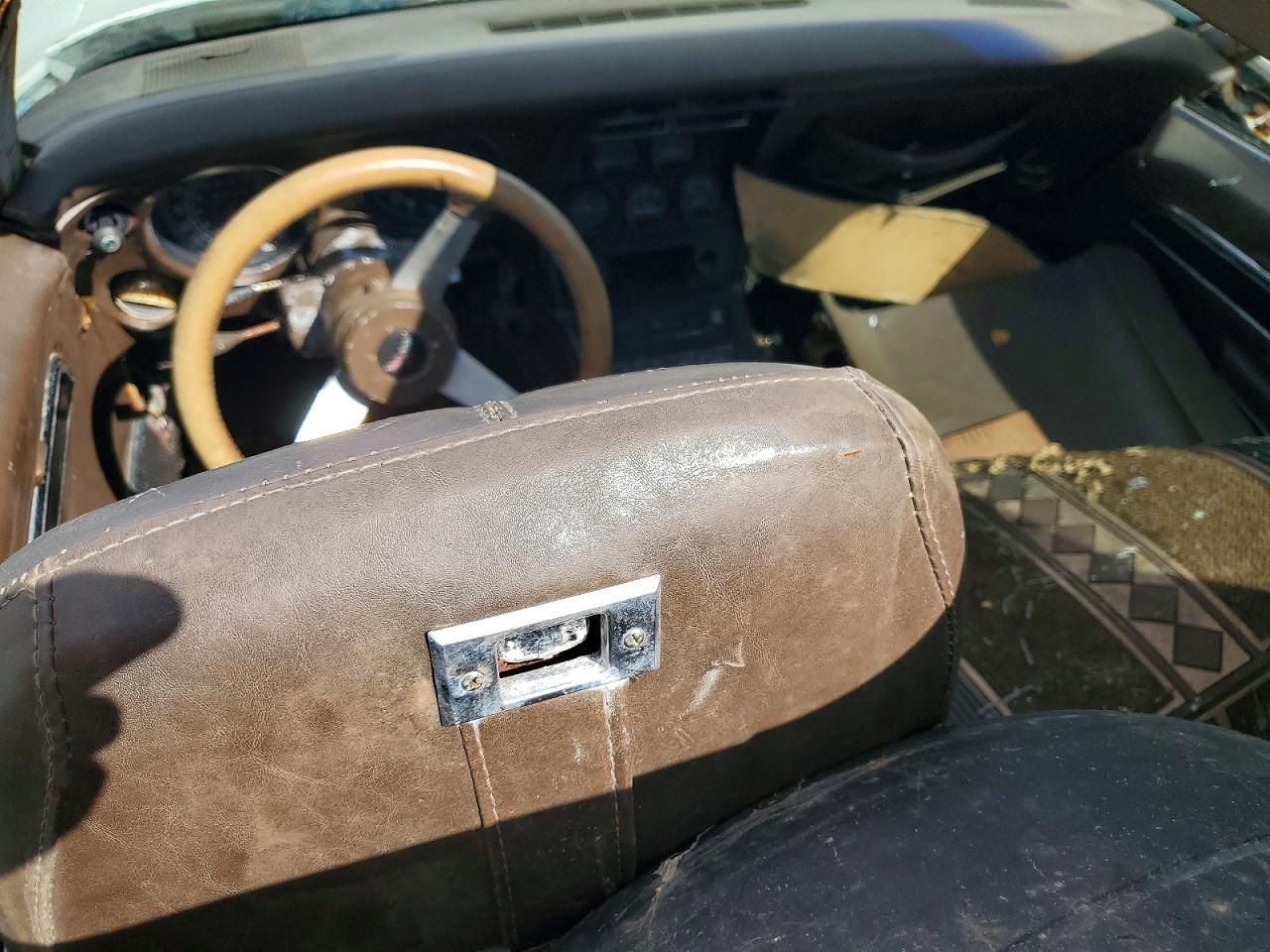 1977 CHEVROLET CORVETTE