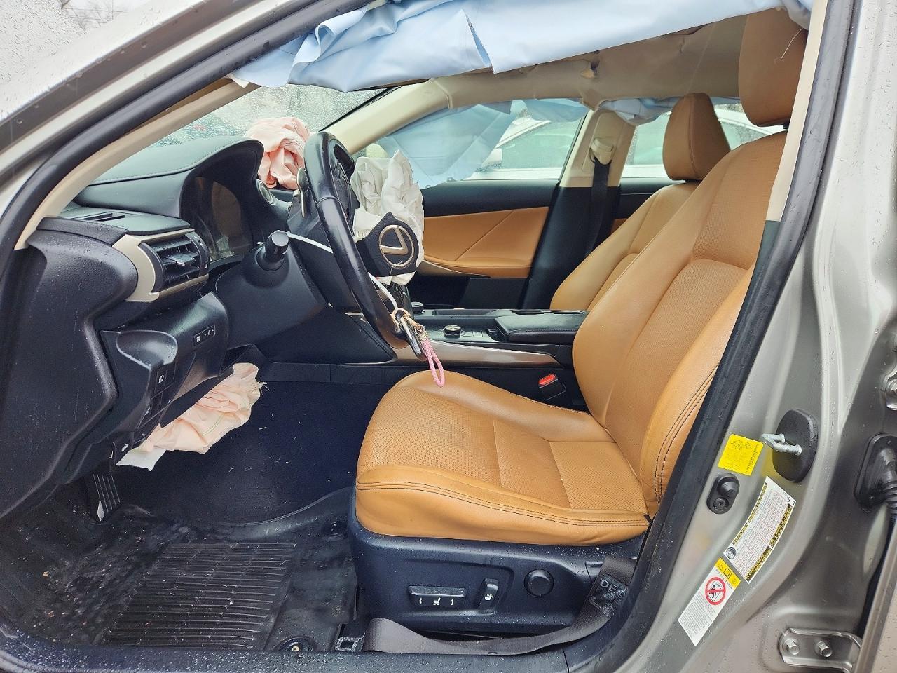 2017 LEXUS IS 300