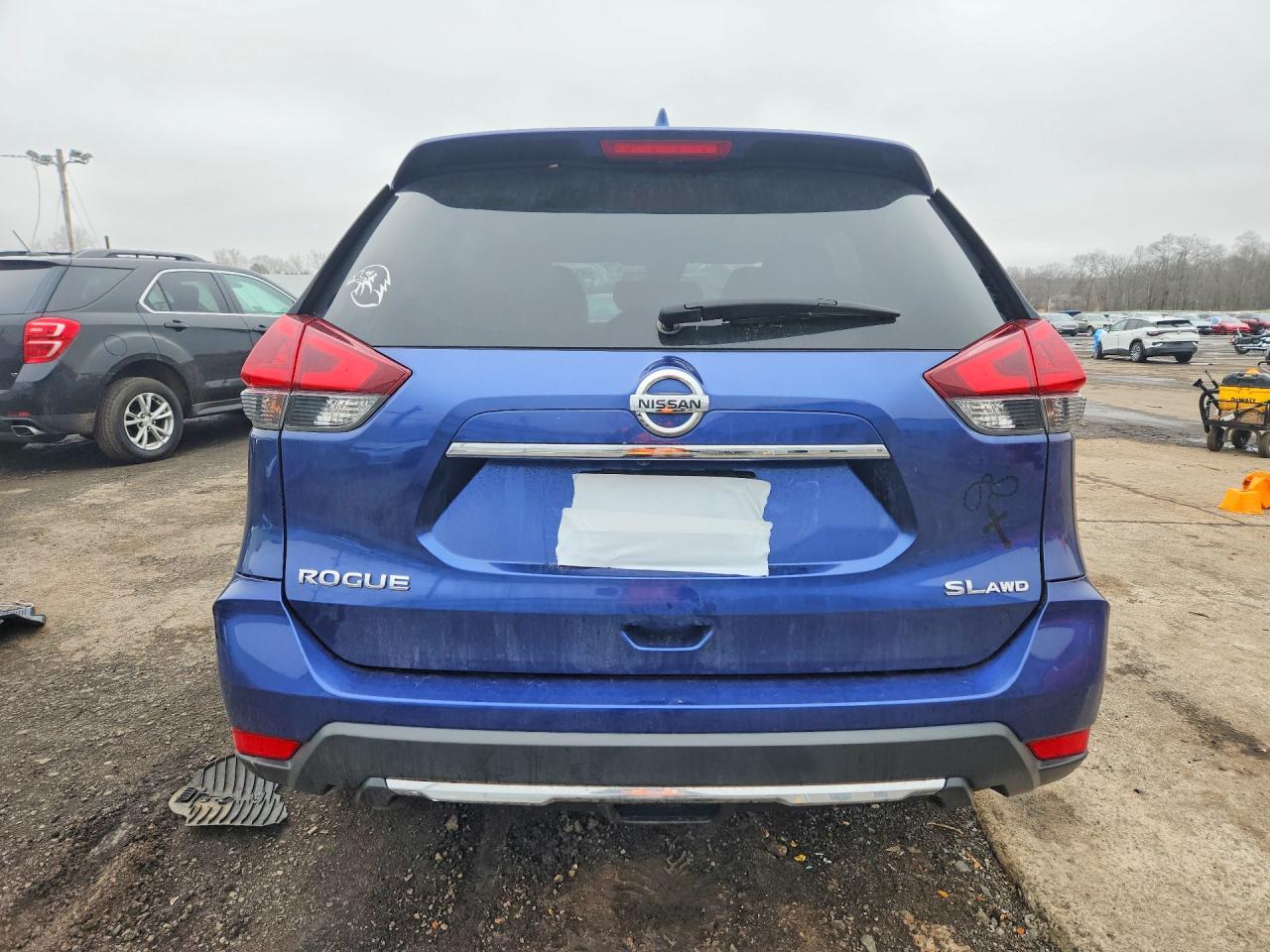 2018 NISSAN ROGUE