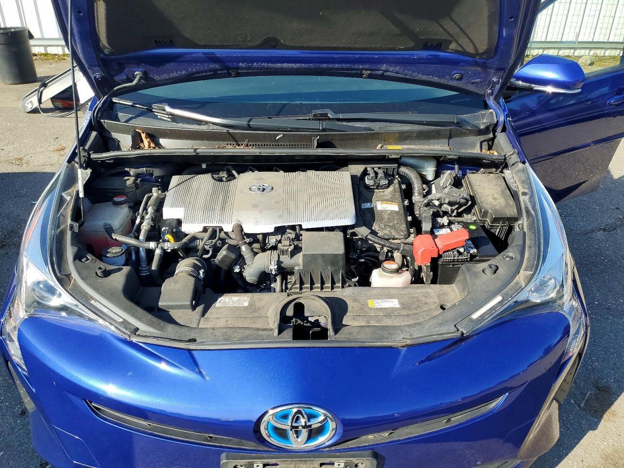 2016 TOYOTA PRIUS