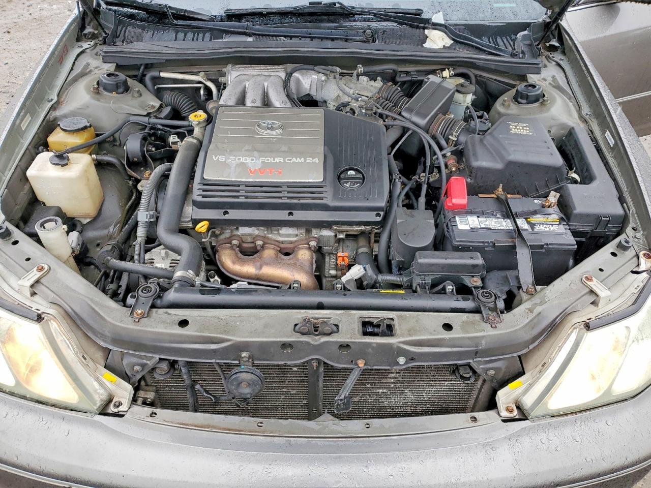 2004 TOYOTA Avalon