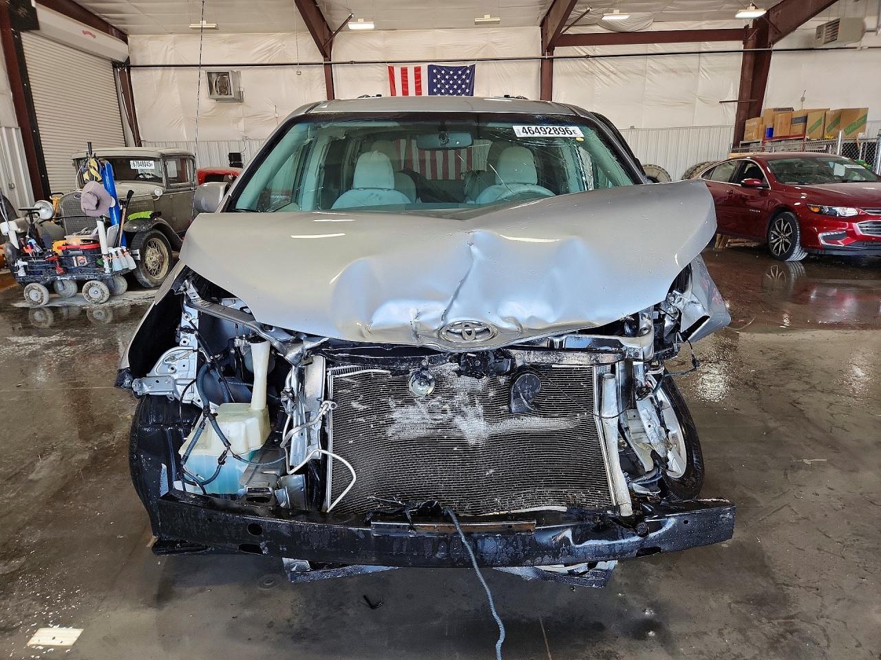 2014 TOYOTA SIENNA