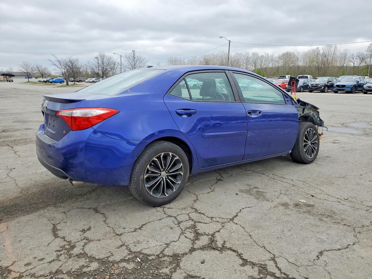 2015 TOYOTA COROLLA