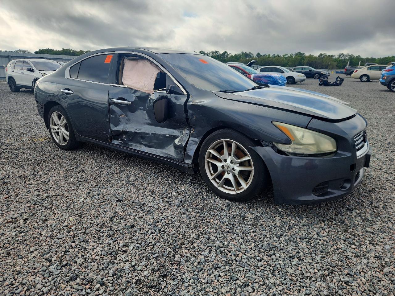 2013 NISSAN Maxima