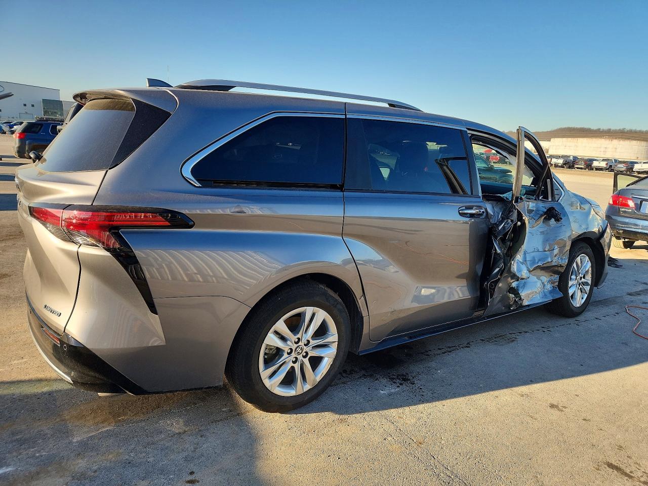 2026 TOYOTA SIENNA