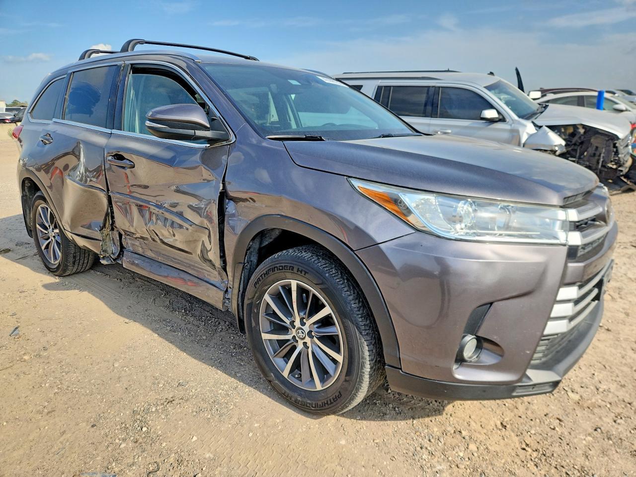 2018 TOYOTA HIGHLANDER