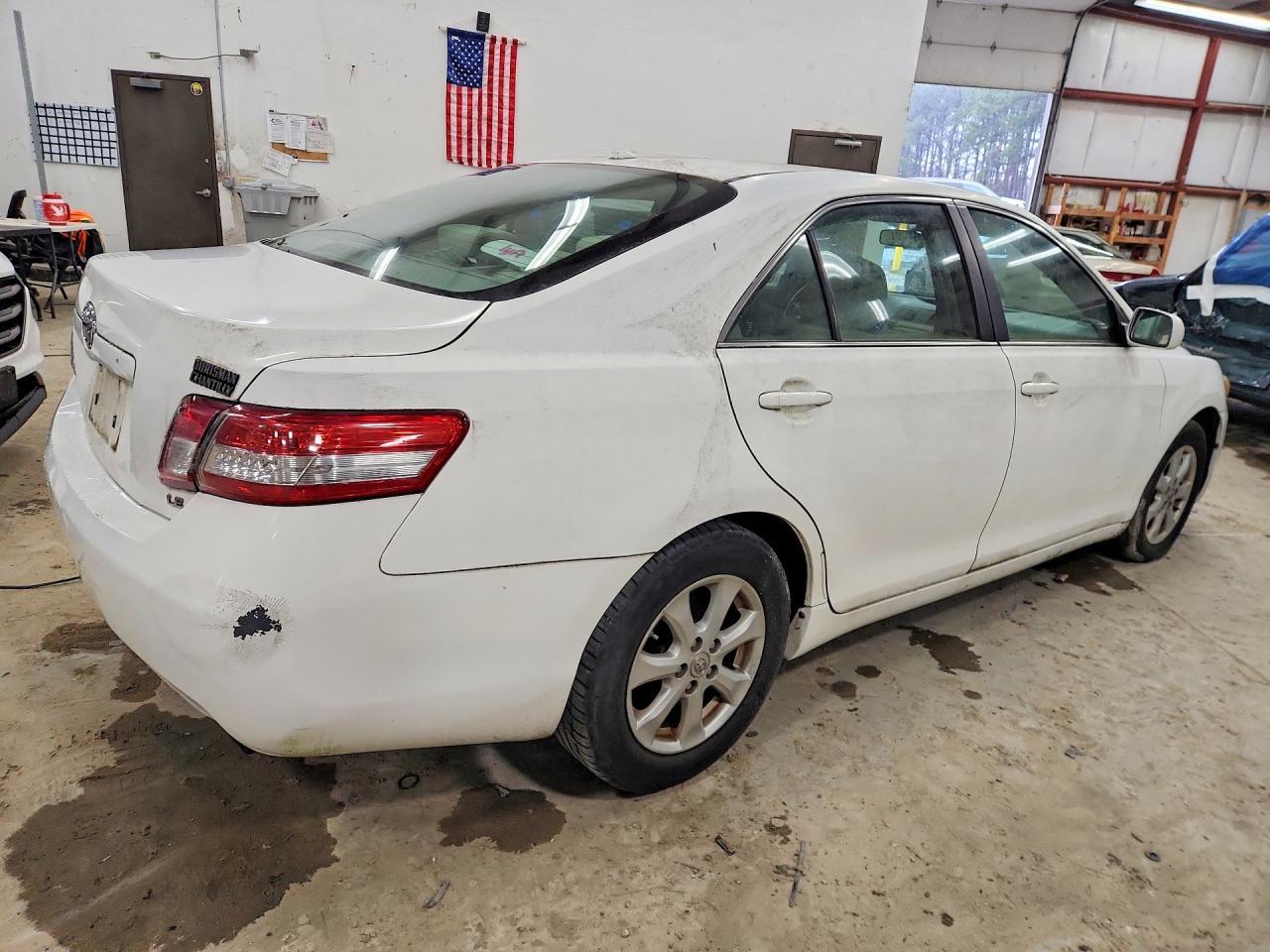 2010 TOYOTA CAMRY