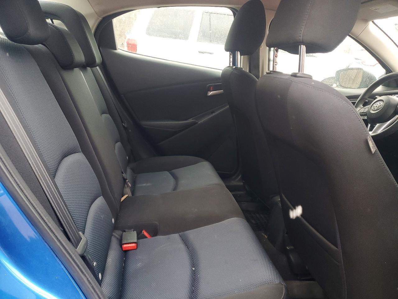 2016 TOYOTA YARIS