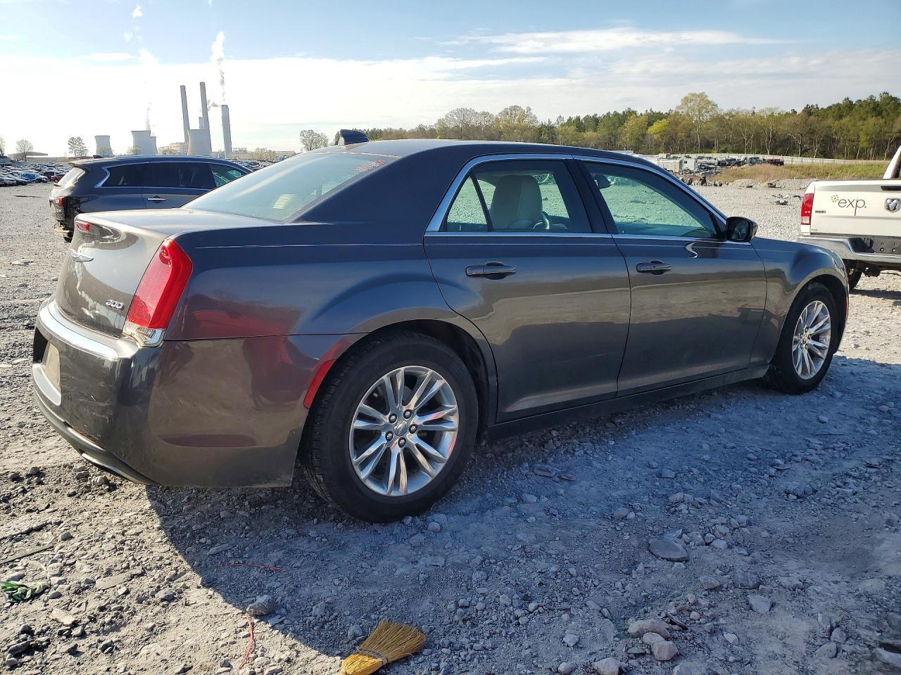 2017 CHRYSLER 300