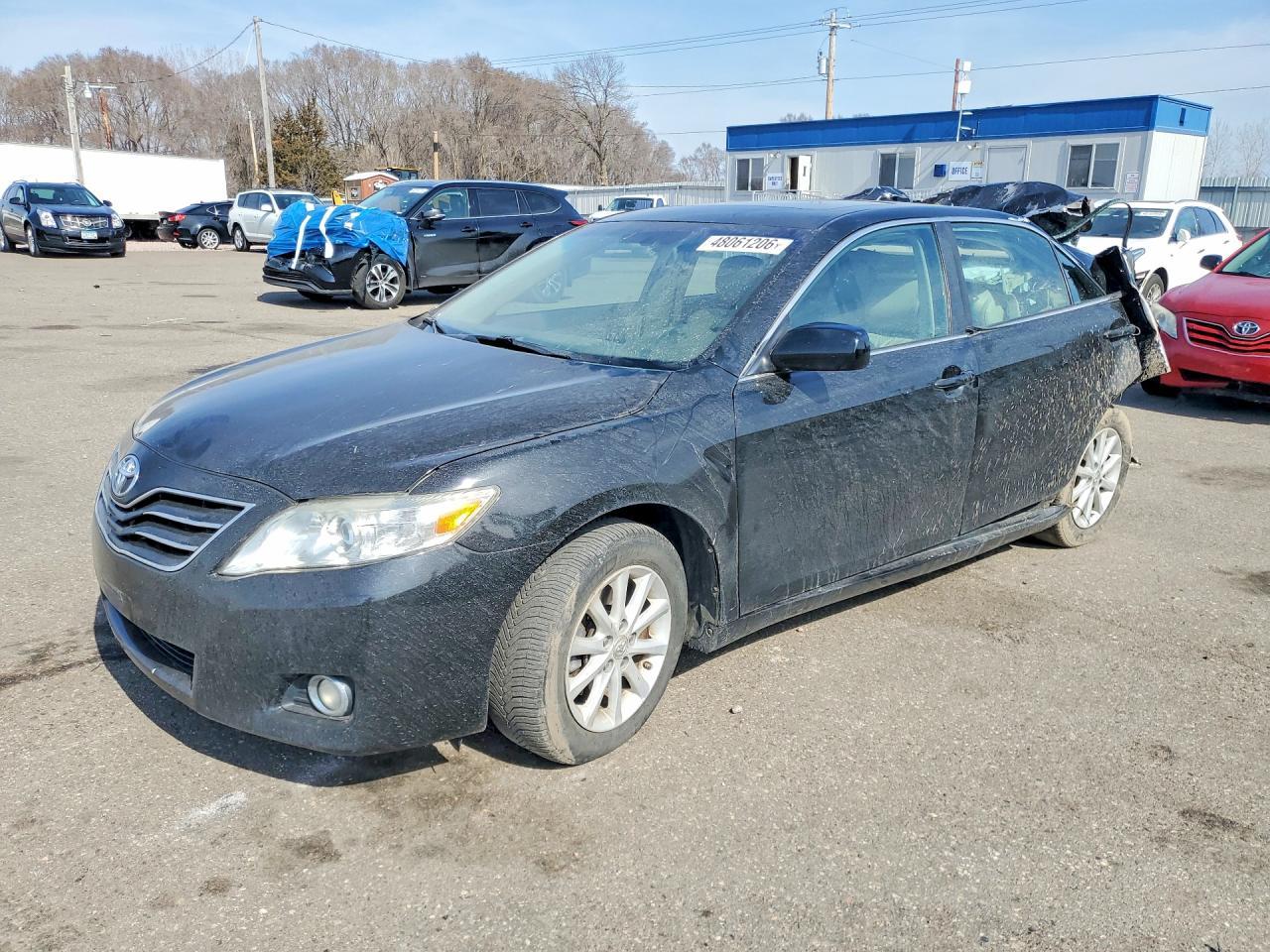 2011 TOYOTA CAMRY
