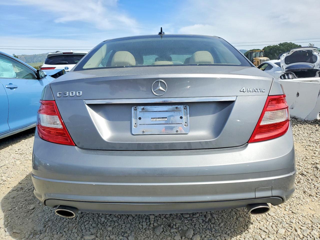 2011 MERCEDES-BENZ C-CLASS